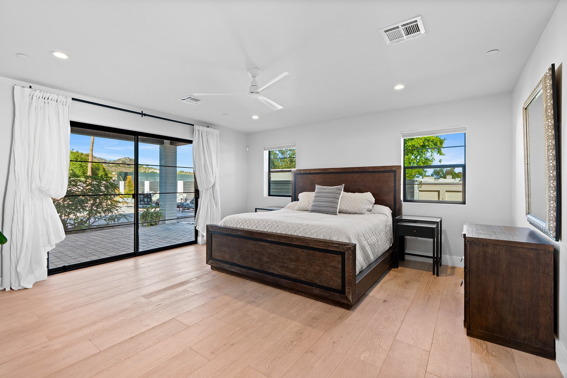 3842 E SAN MIGUEL Avenue, Paradise Valley