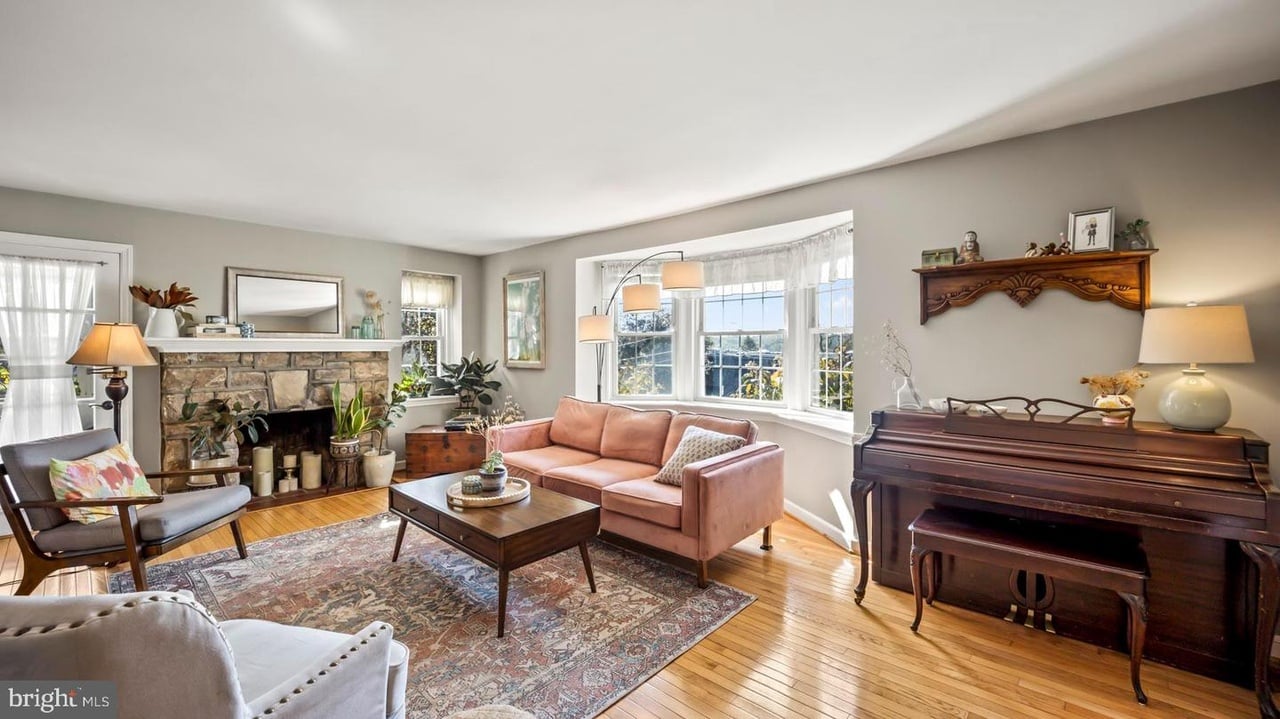 206 Sylvania Ave