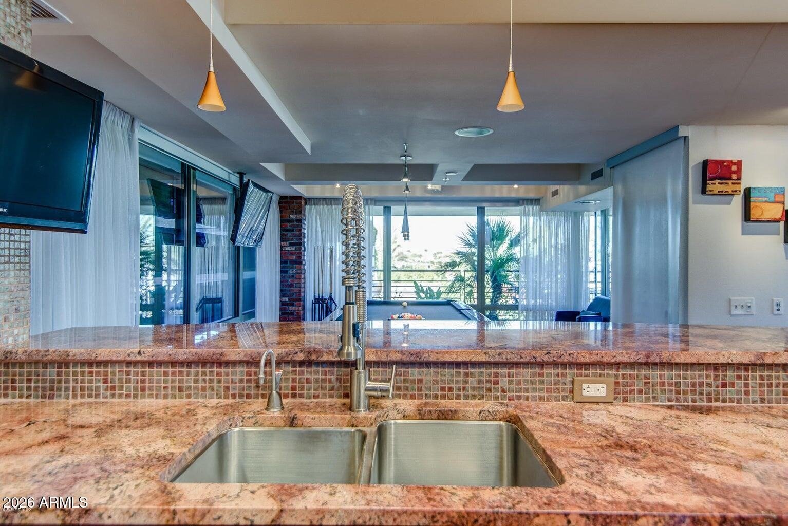 7157 E Rancho Vista Dr, #4006