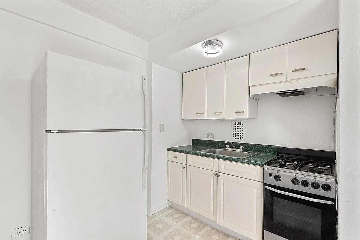 273 Bennett Ave # 5D