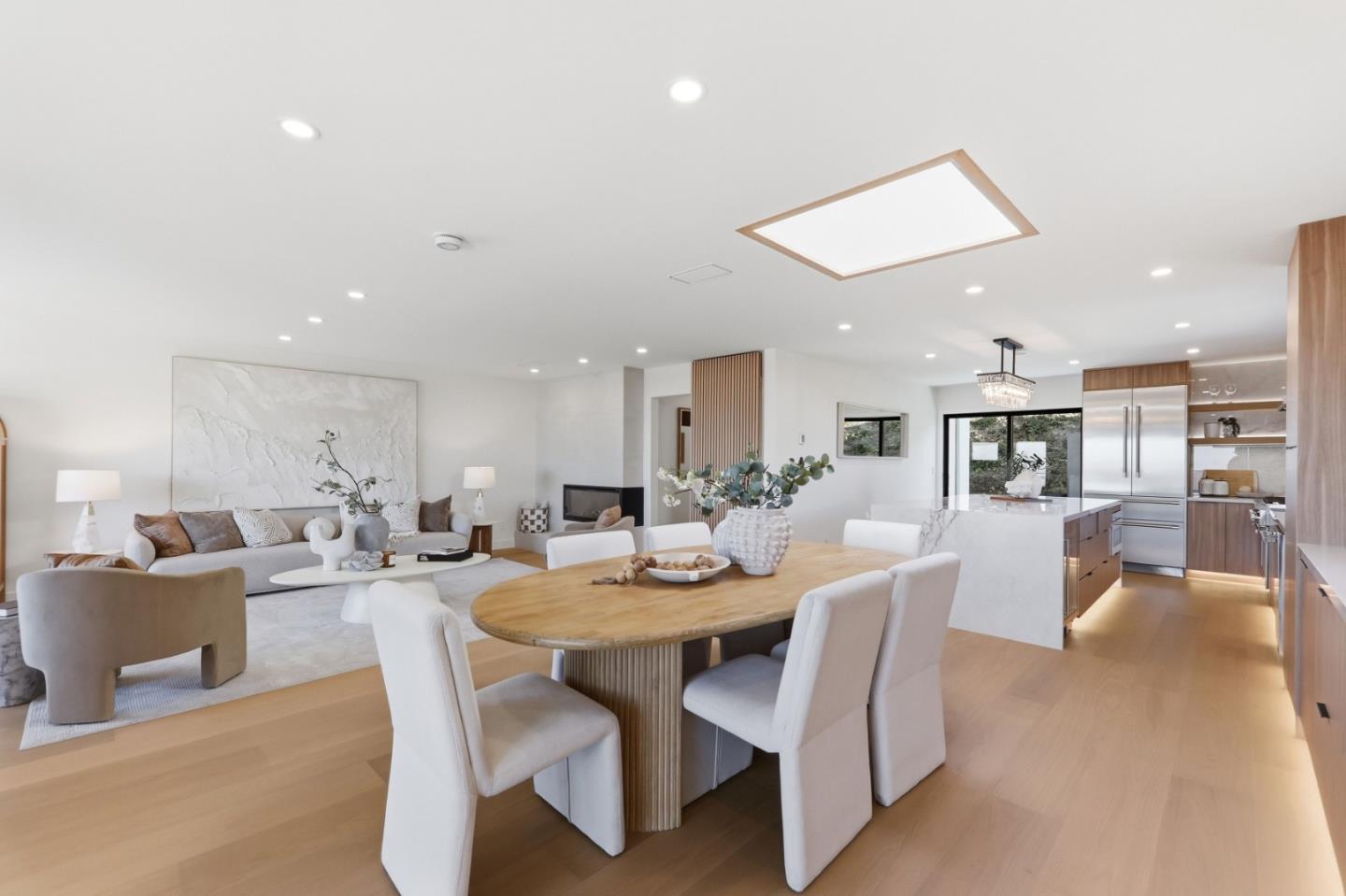 1041 Crestview Drive
