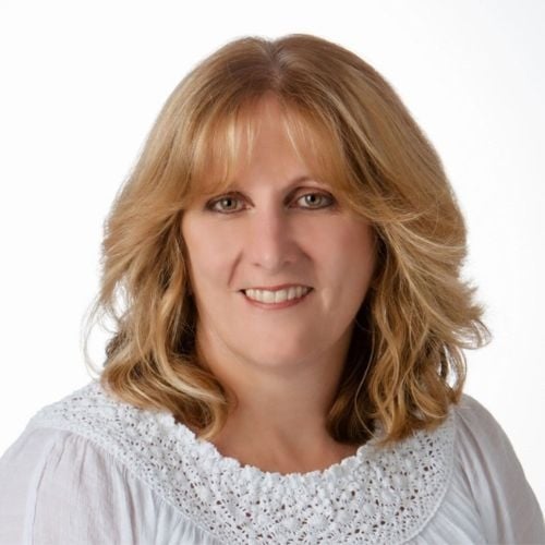 Jeneane Drewette Littleton, NC Real Estate Agent Headshot