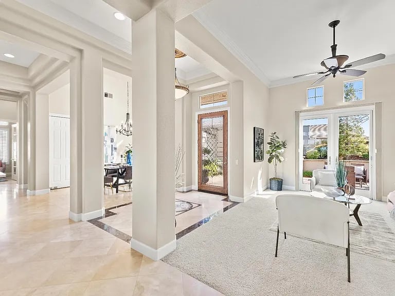 2280 Hidden Hills Ln