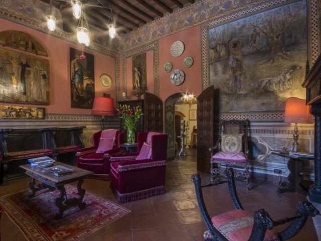 Stunning Luxury Castle Near Siena with Pool