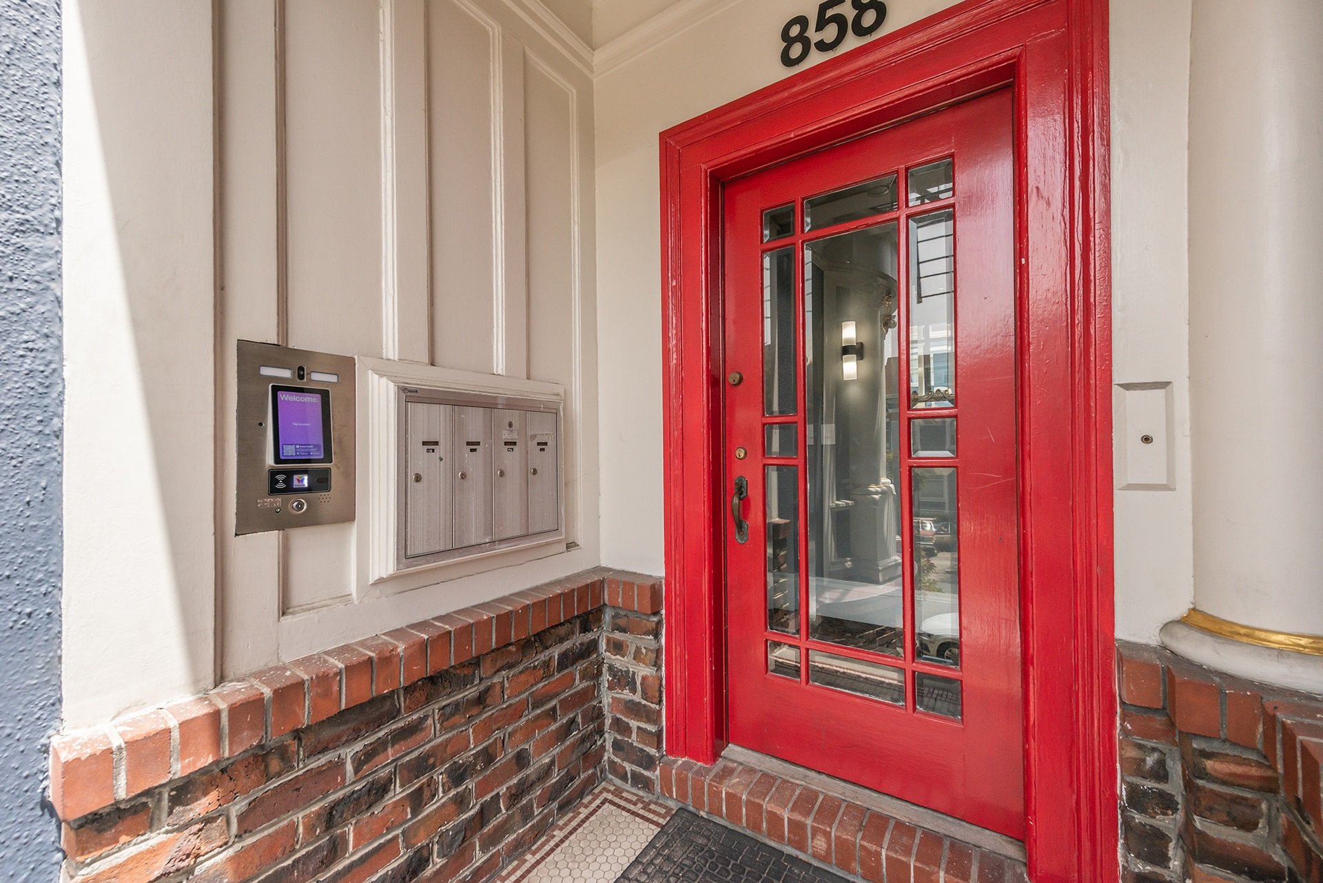 858 Ashbury