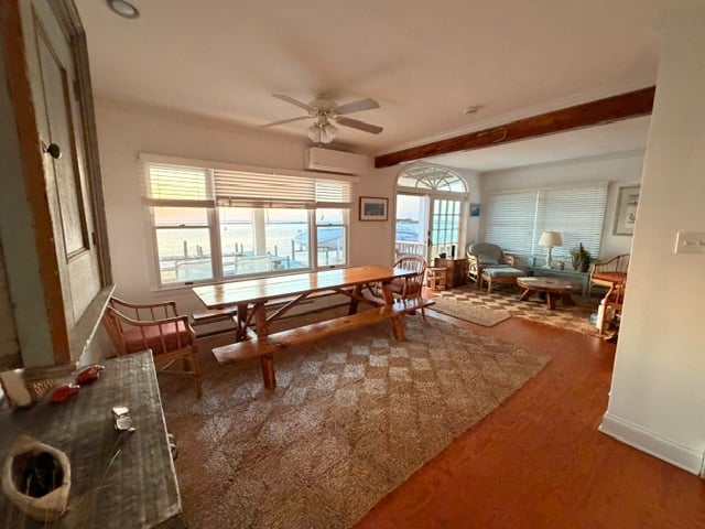 1104 West Ave