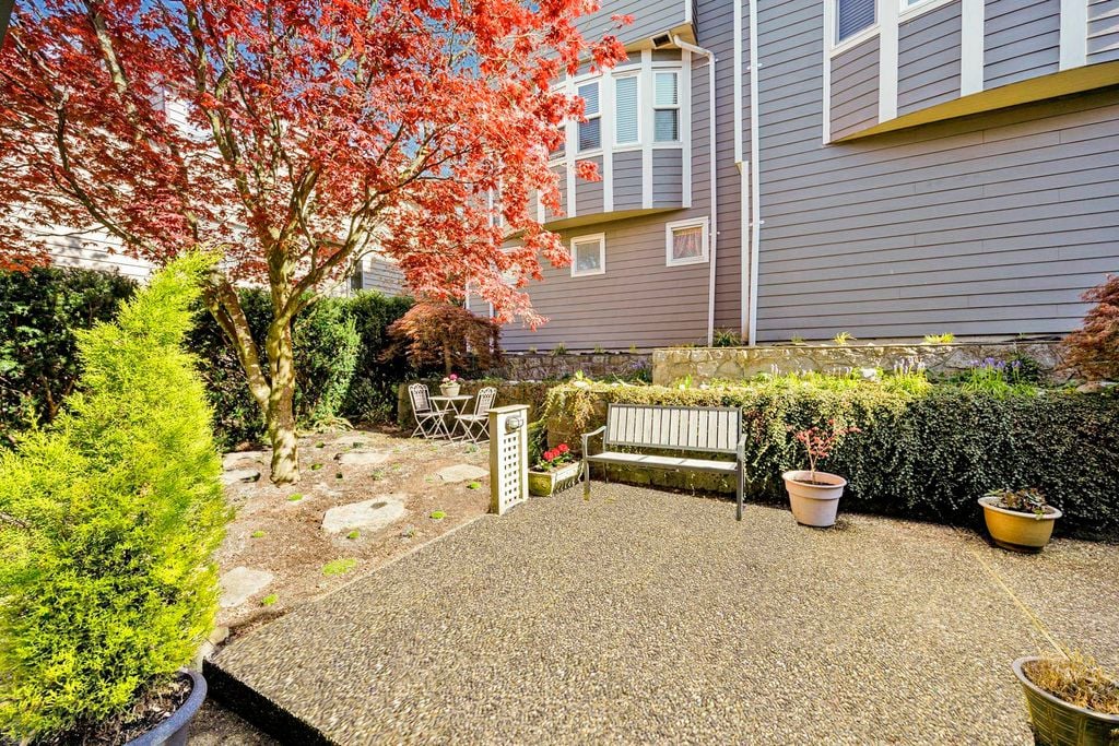215 E Keith Rd, #2