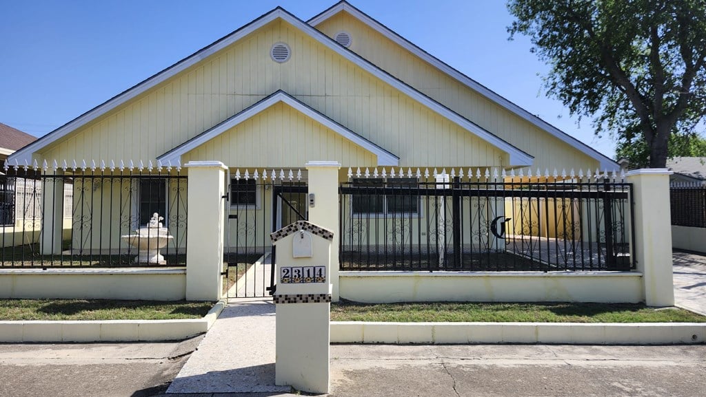 2314 Ralph Dr