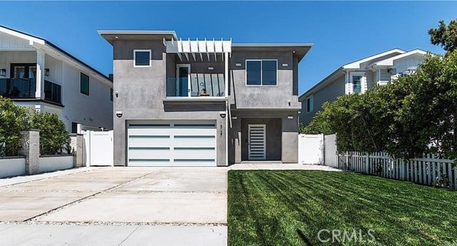 15127 Camarillo St