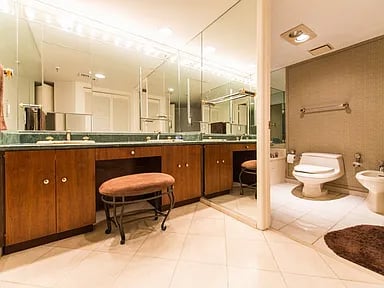 520 Brickell Key Dr #A1616
