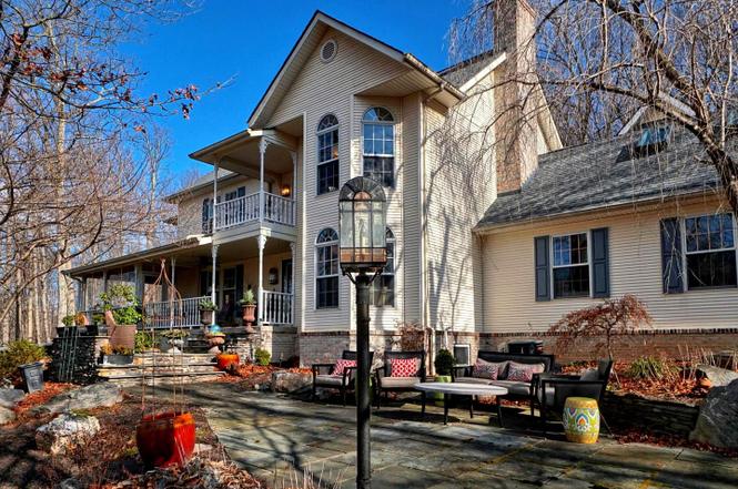 9153 Crystal Falls Dr