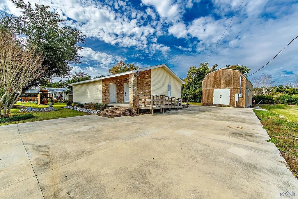 156 St. Pierre Dr