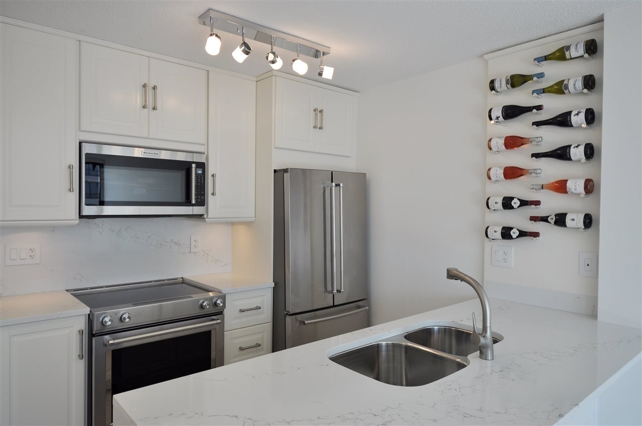909 Mainland St, #1906