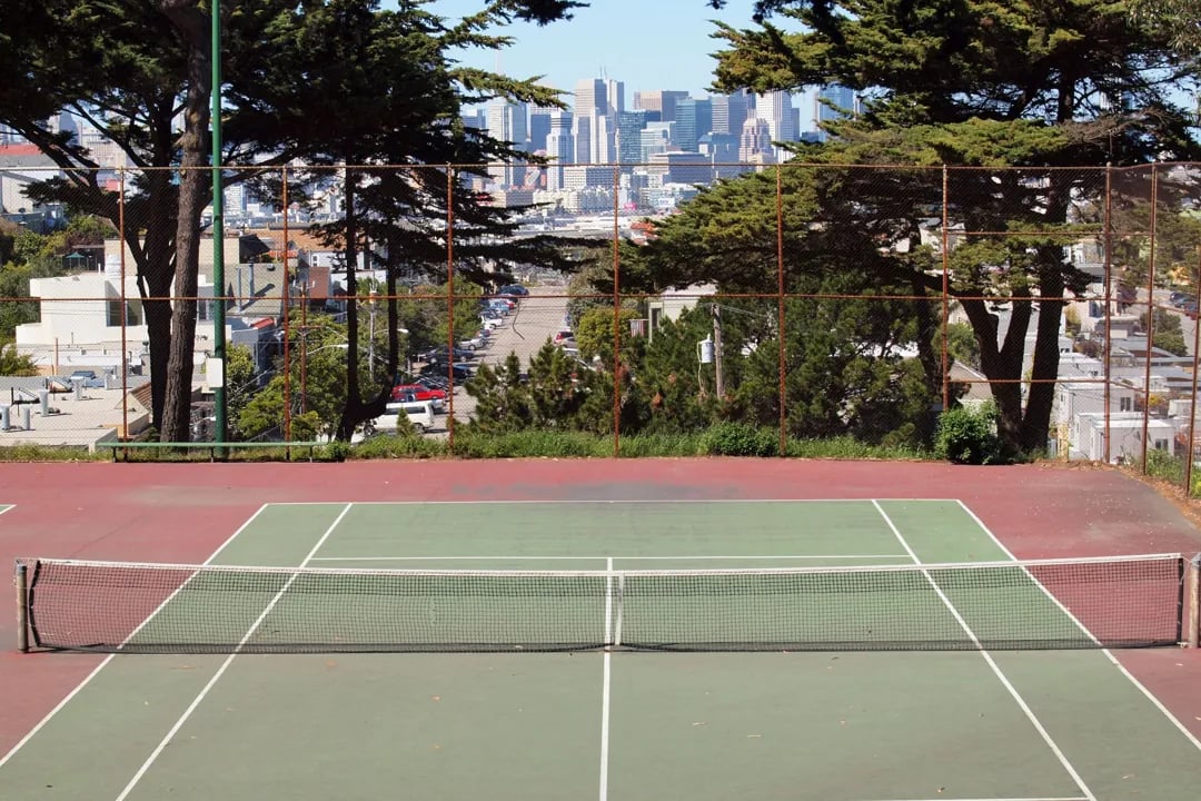 Empty tennis court in on the top of Potrero Hill