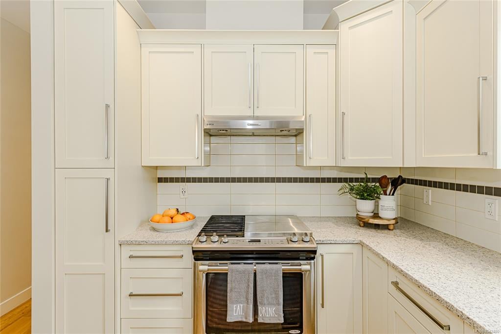 2922 Burlington Cres