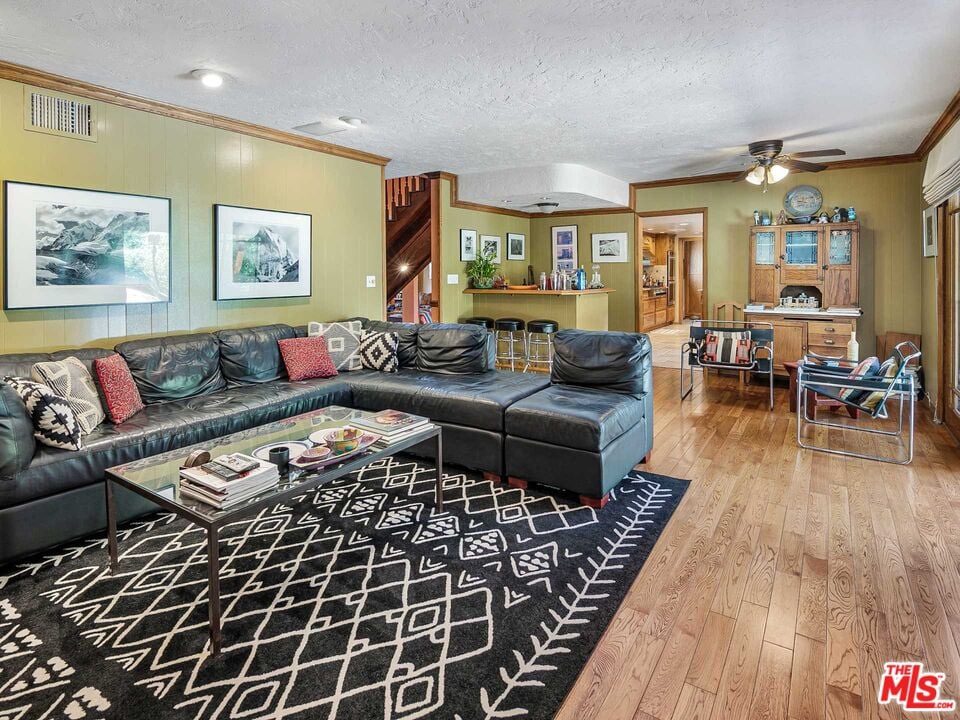 5021 Densmore Ave