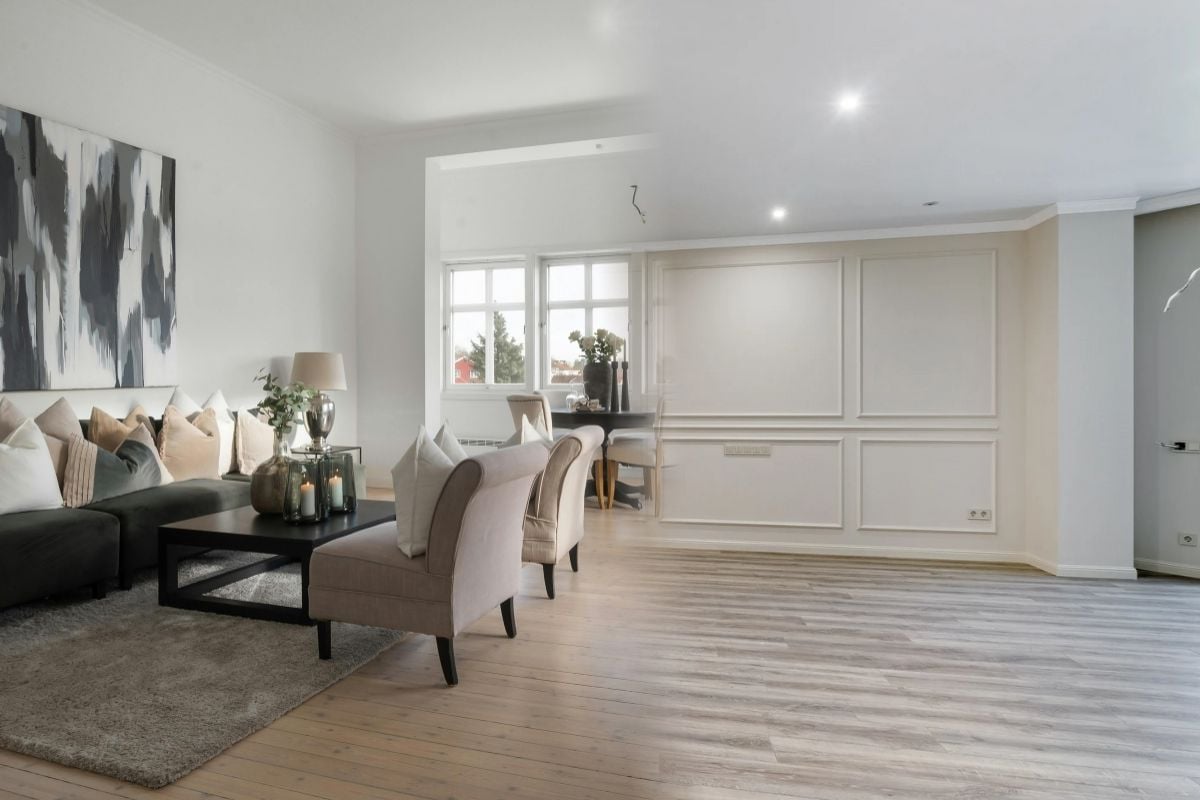 Should You Sell Your House Empty or Furnished? Here's What You Need to Know