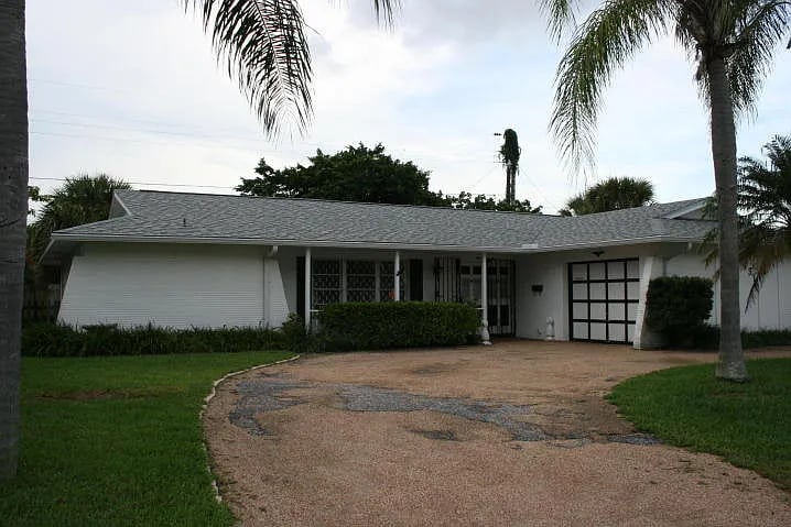 431 Wilma Cir