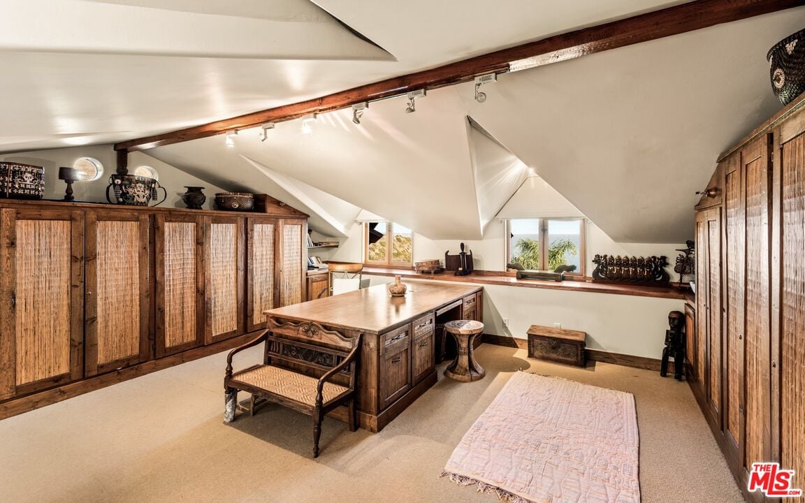 Little Rock Way, 90265