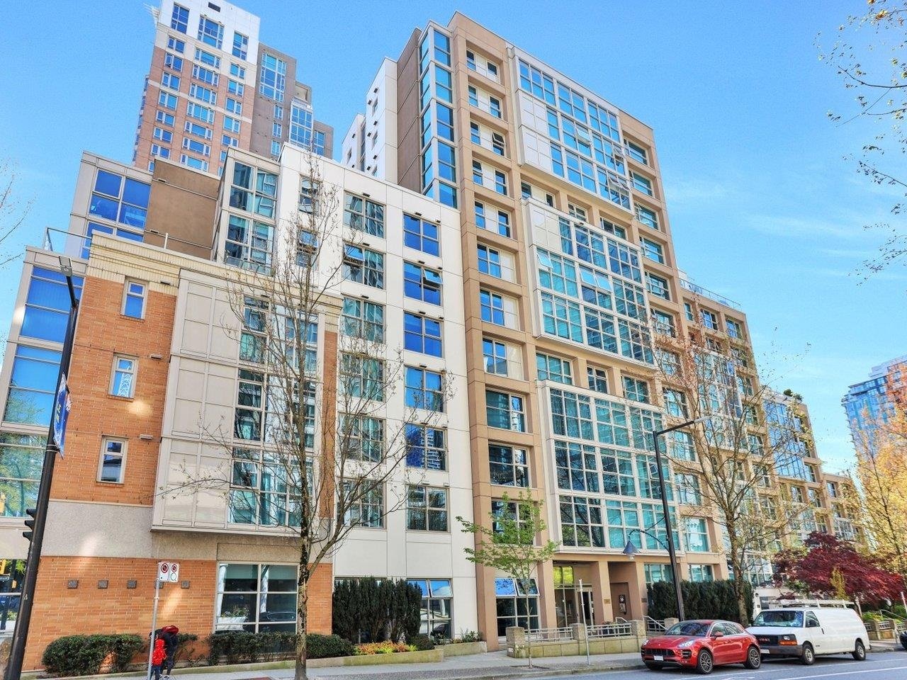 802-1318 Homer St Unit: 802