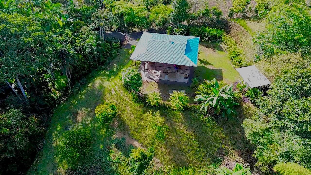 Mountain Oasis with House and Guest Cabin in Las Brisas, San Vito 