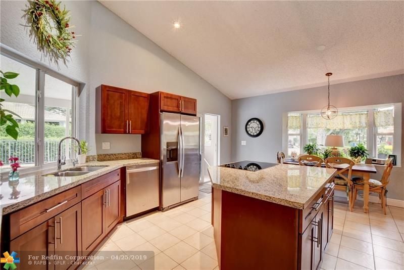 12477 Classic Dr