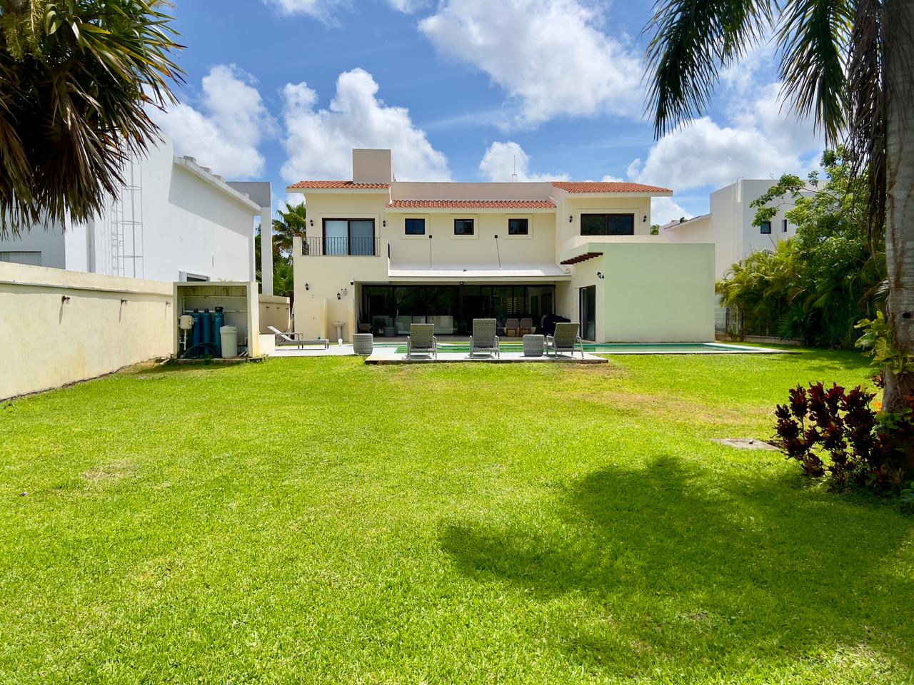 LUXURY HOUSE for SALE, in gated community, Cancun Centro