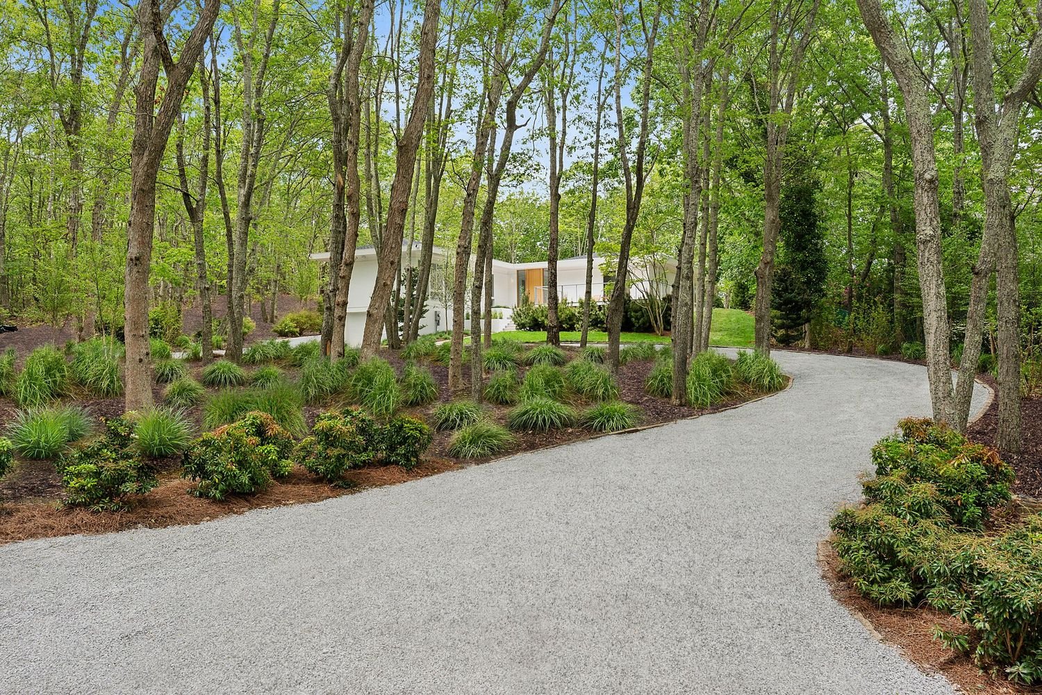 Whitecrest: Mid-Century Modern, Gut-Renovated and Gorgeous