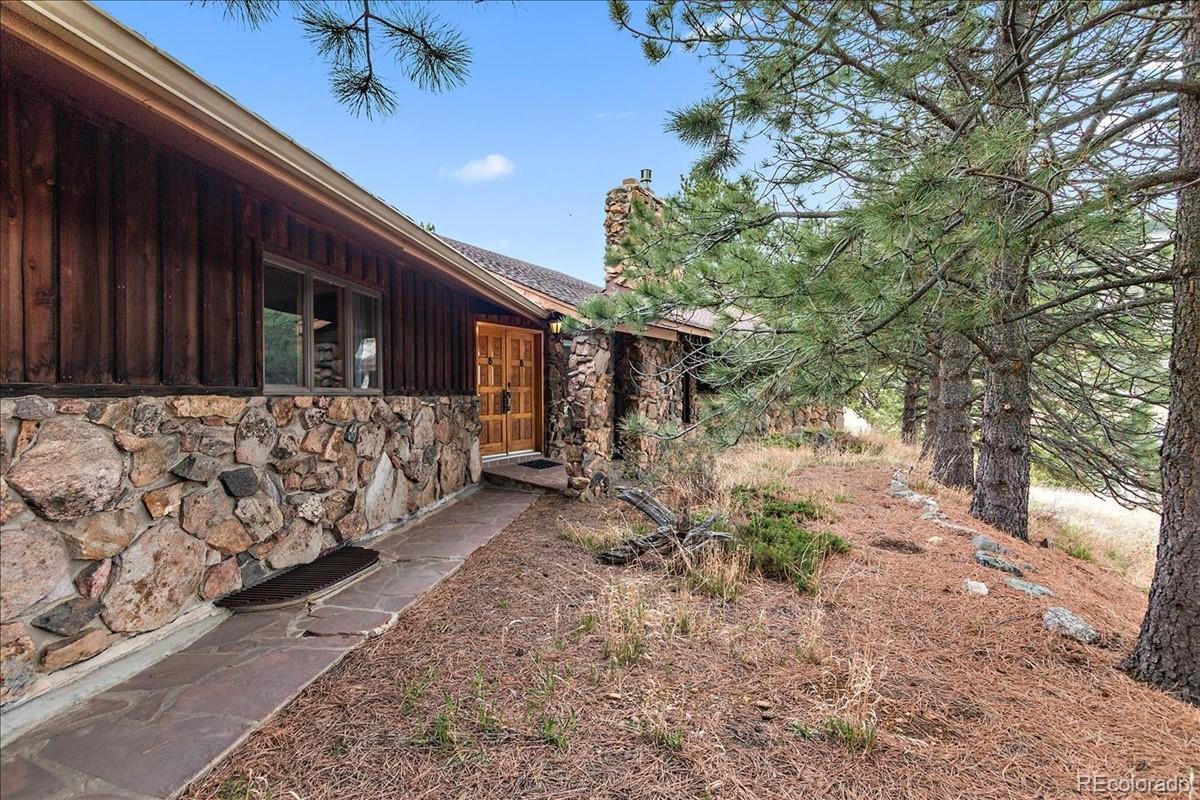 277 Hyland Dr