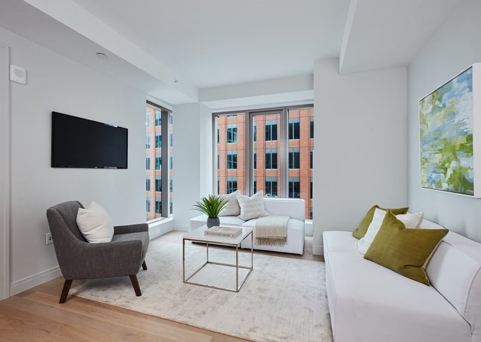 135 Seaport Blvd., #806