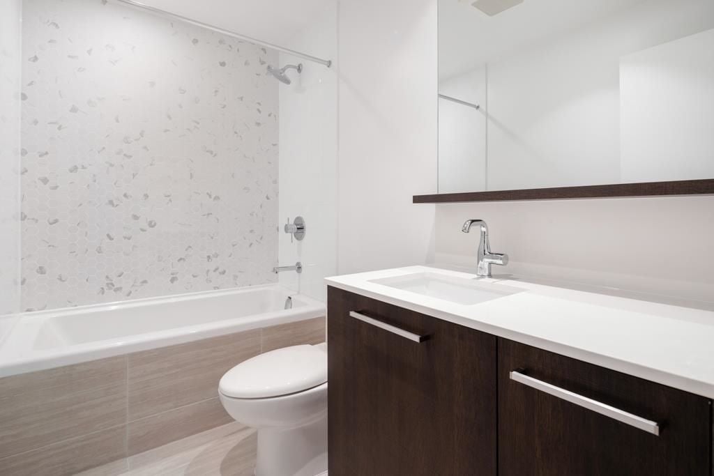 567 Clarke Rd, #505