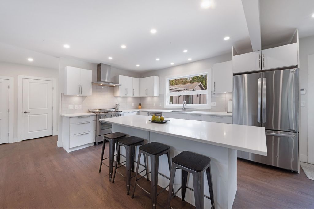 799 Grantham Pl