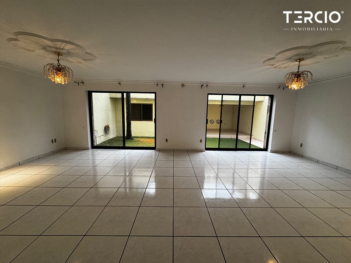 La Calma Casa en Renta Uso de Suelo Mixto  $35,000.00 MN