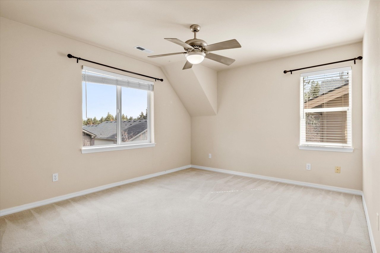 61148 Foxglove Loop