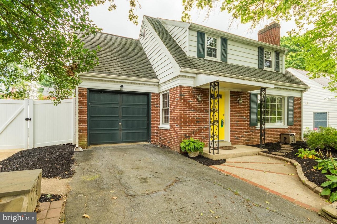 1311 Meadowcreek Ln