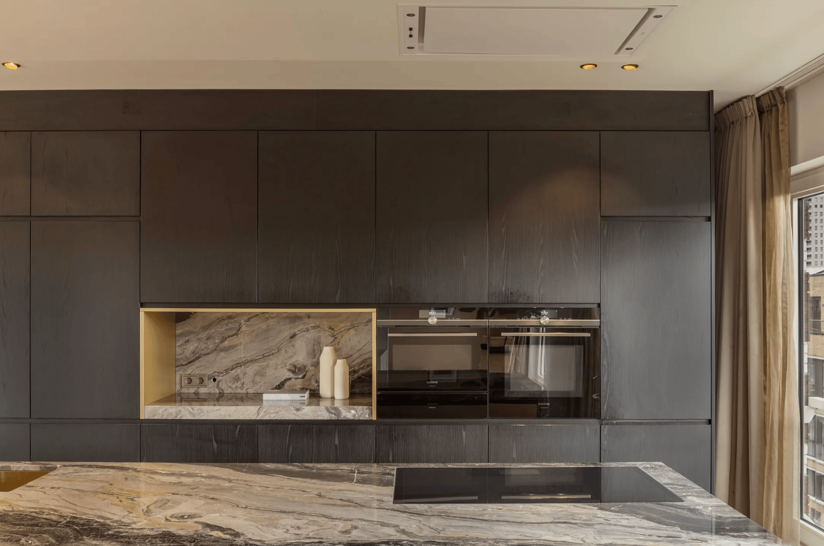 HIGH-END PENTHOUSE