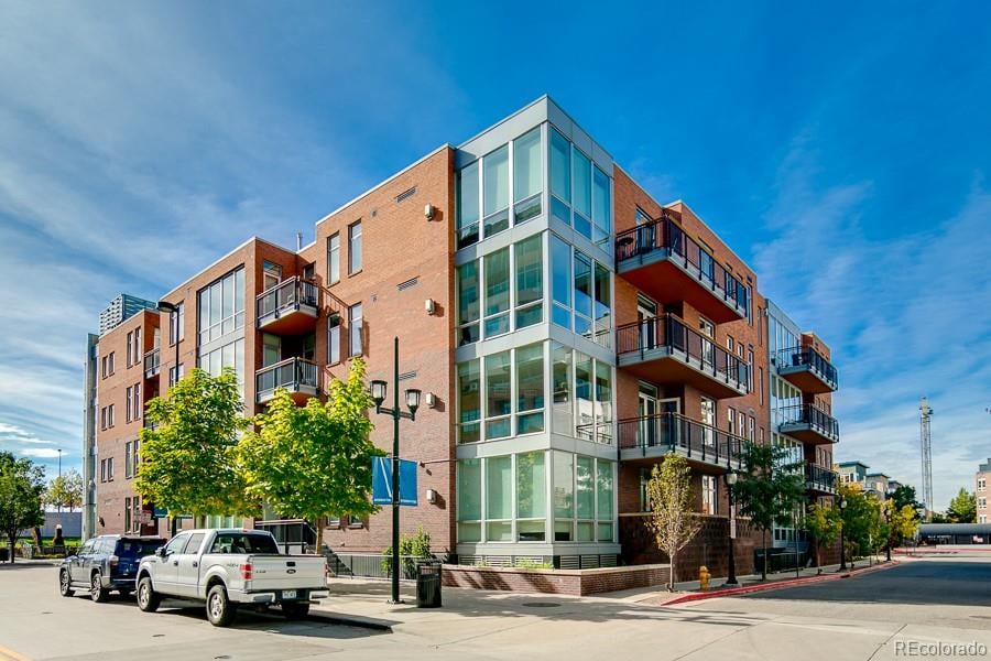 1401 Delgany Street Unit: 211