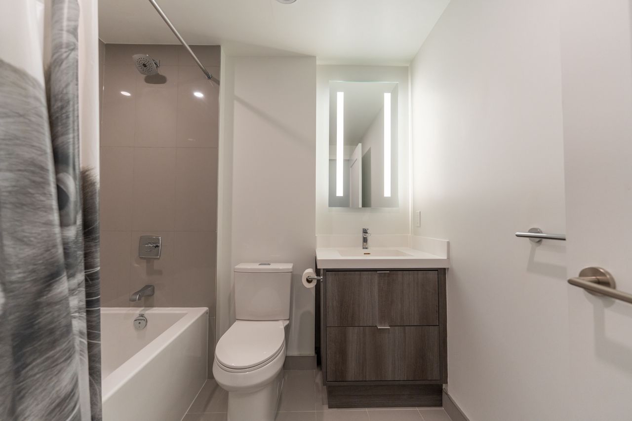 30 Inn on the Park Dr 3104