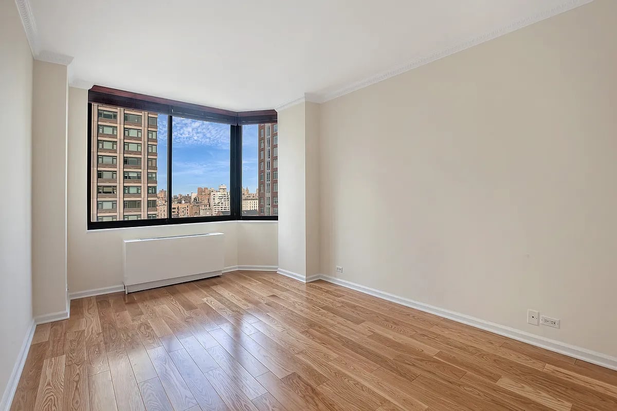 200 East 65th Street #18B