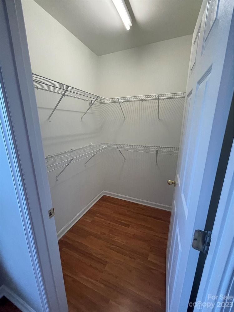 1208 Rockwell View Rd