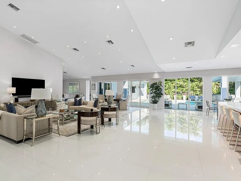 17 Coconut Lane