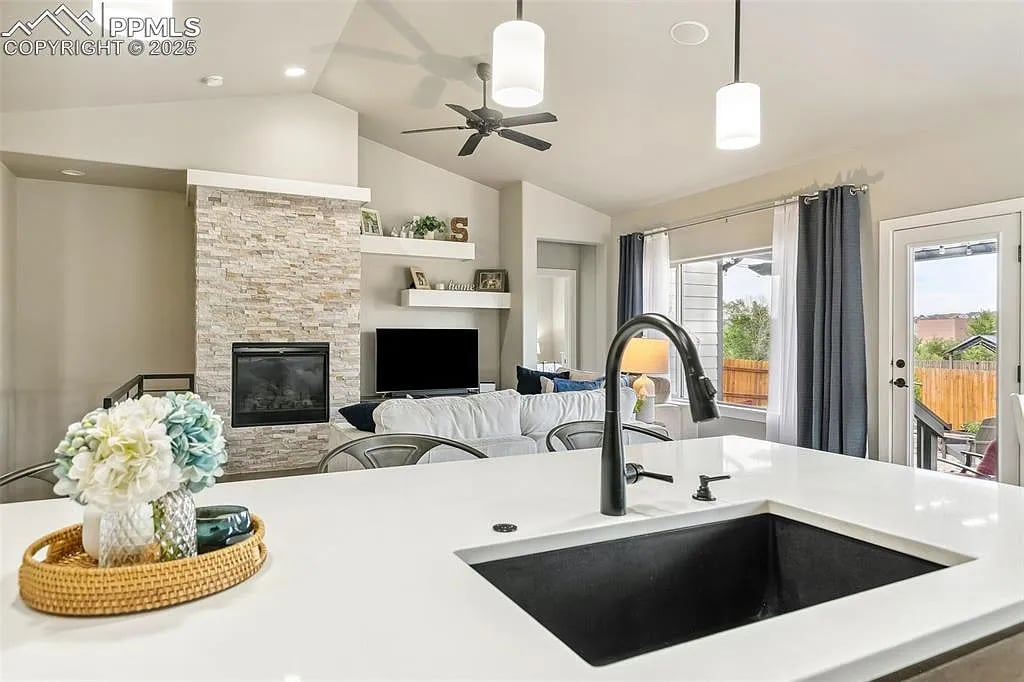 6792 David Anthony Ct