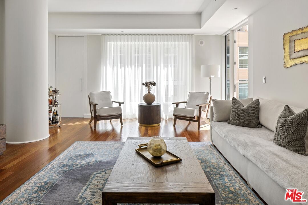 6250 Hollywood Blvd, #5J