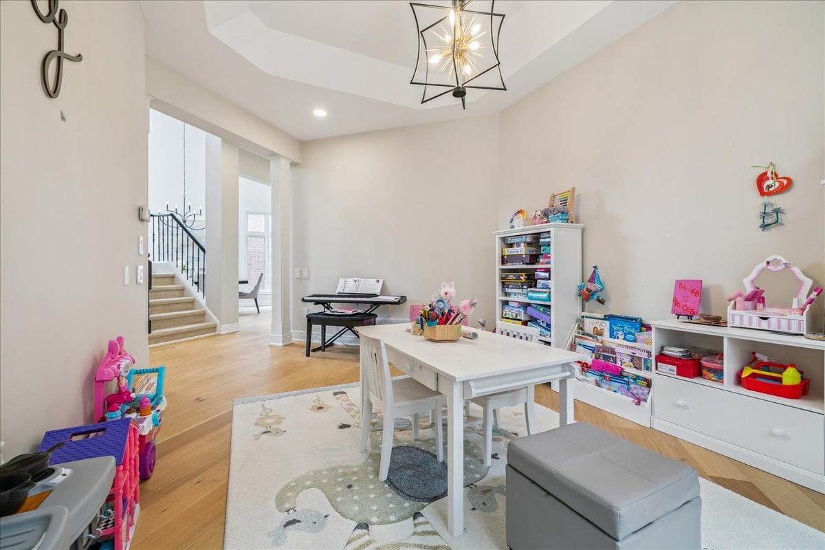 2509 Armour Crescent