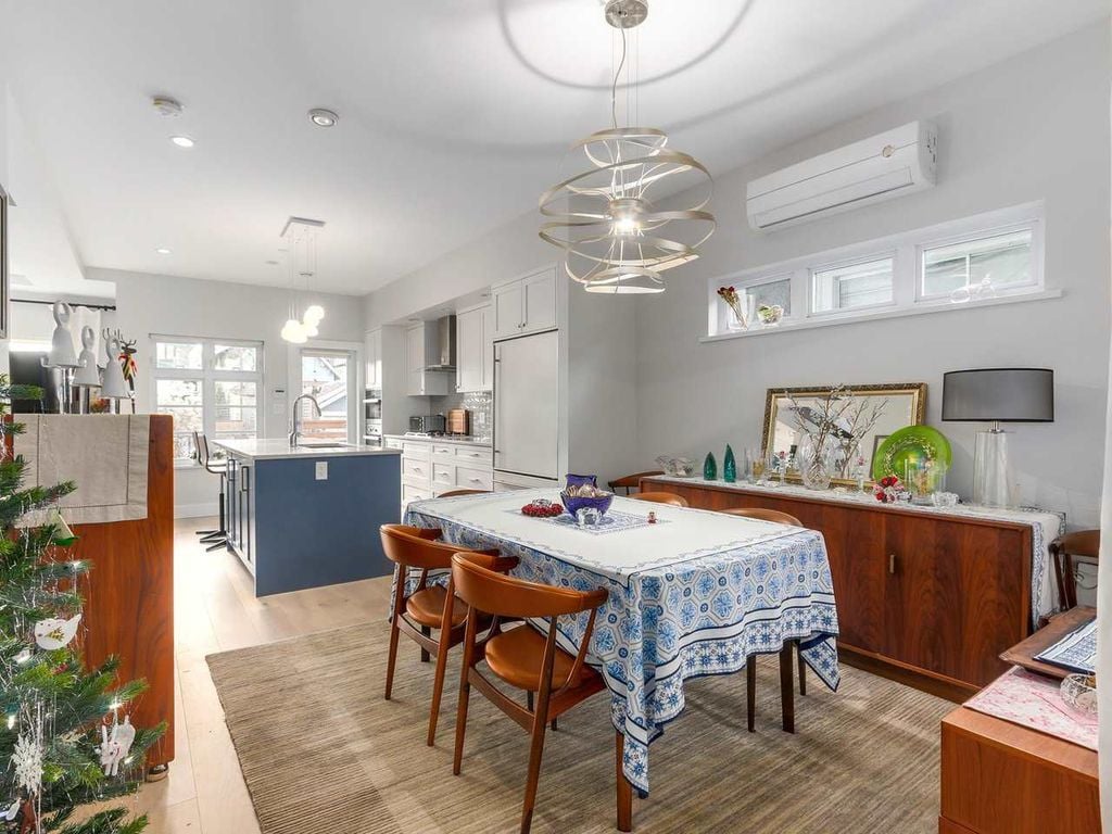 832 W 19th Ave