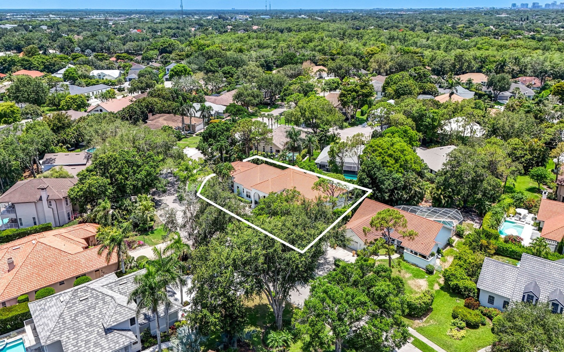 7562 Cordoba Cir