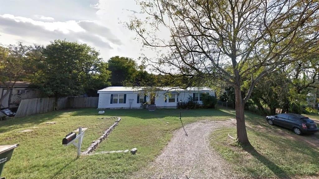 1102 Castile Rd