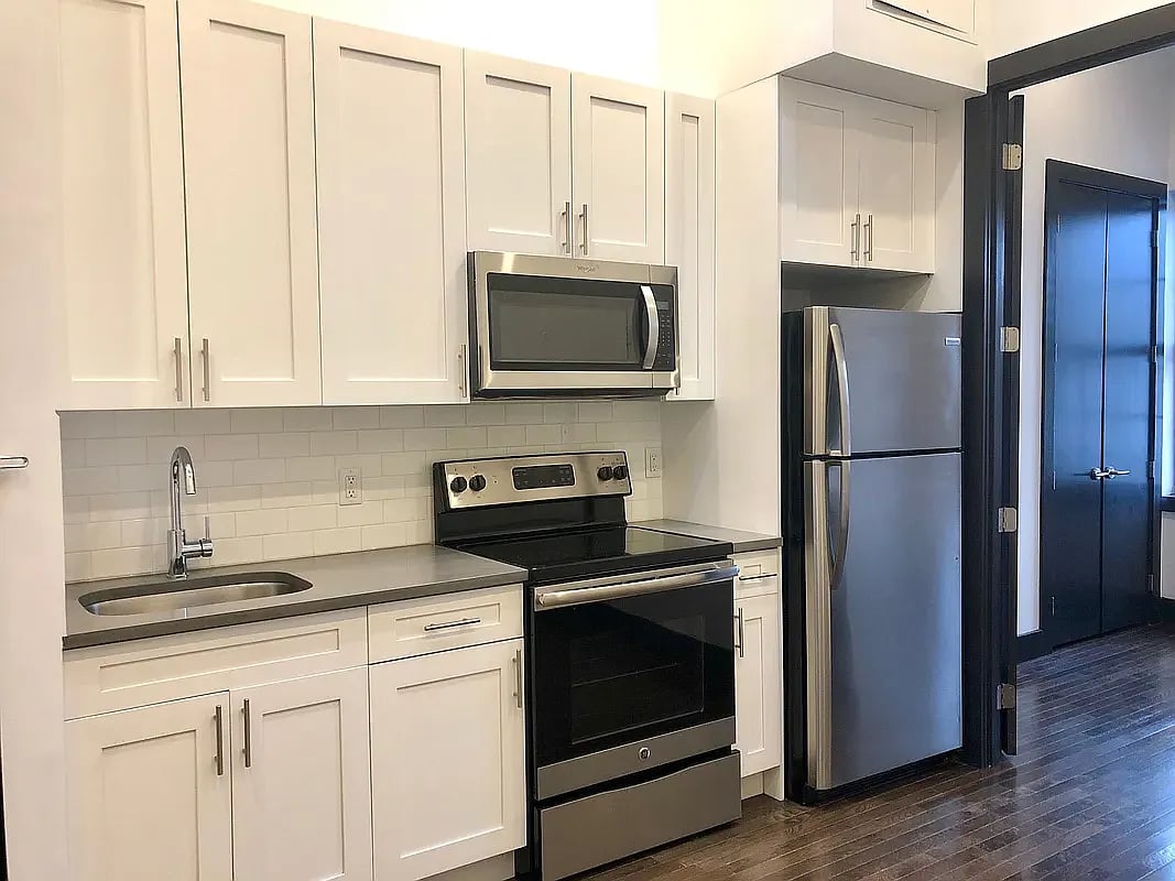 214 Knickerbocker Avenue 3D