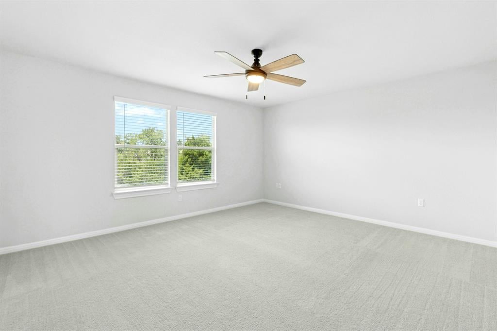 Just Listed in East Parke!