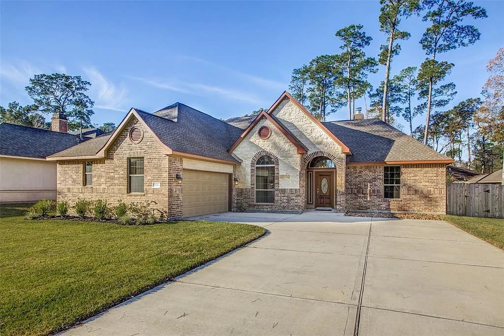 924 Longleaf Ln